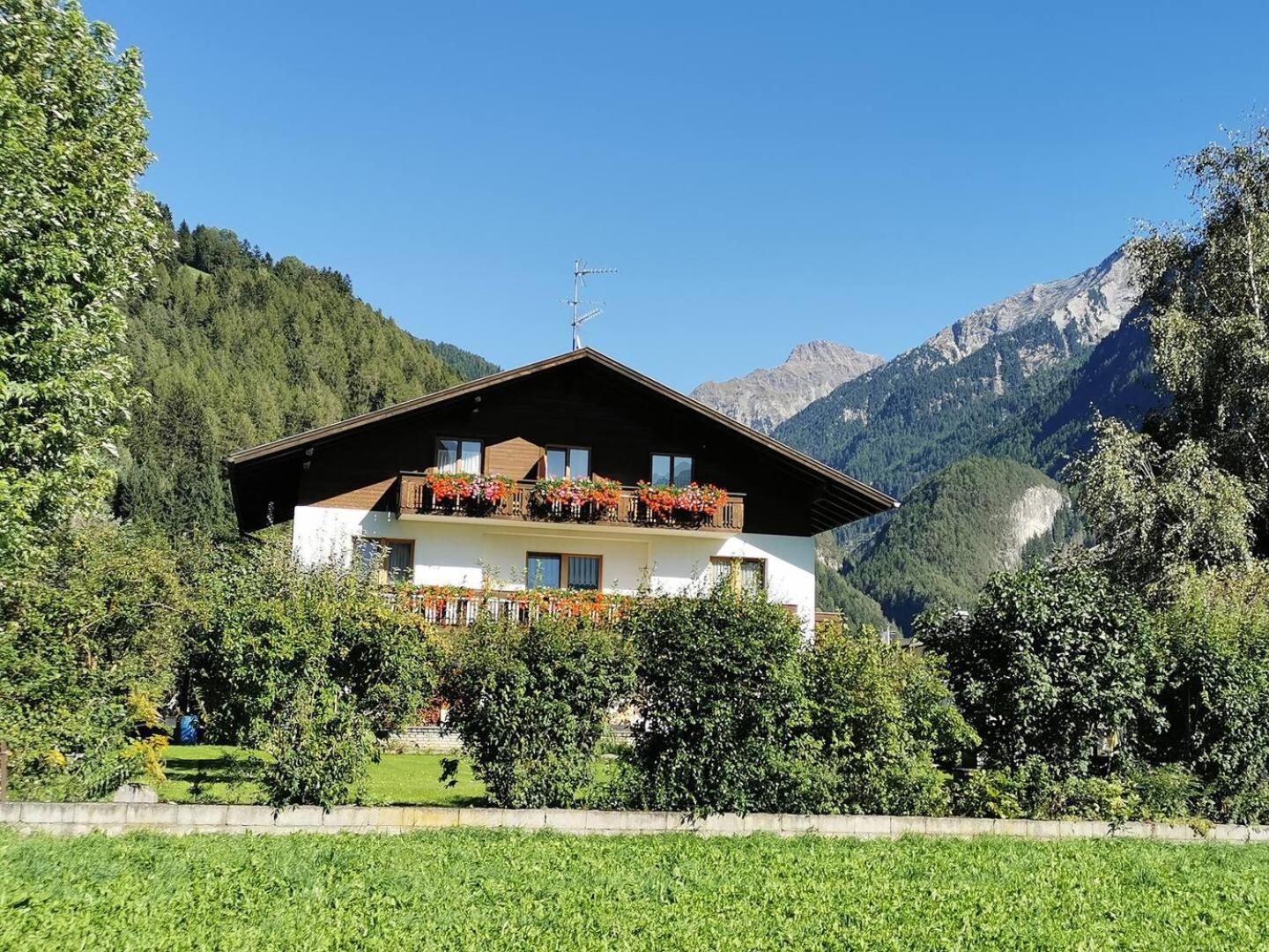 Apartments Steger Sand In Taufers Campo Tures Bagian luar foto